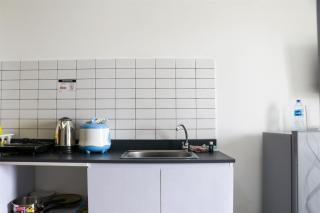 Cozy and Comfort Stay Studio Sayana Bekasi Apartment By Travelio - 2