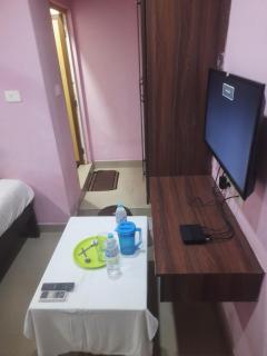 skywayrooms near Suganya convention centre,kamachi hotel,NT mahal 1km bus stand - 4