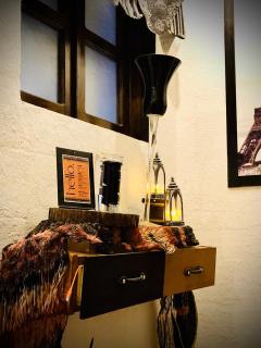Vintage Apartment with Balcony & Terrace - Antigua Guatemala - 4