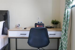 Comfortable and Strategic Studio Apartment Evenciio Margonda By Travelio - Depok - 5