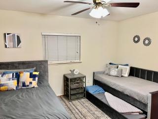Medical Center Rice Village Condo - Houston - 3