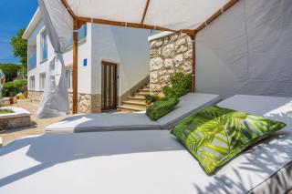 Malerisches Apartment direkt am Strand mit Lounge-Bett, Privatparkplatz, Klima, WiFi - 8
