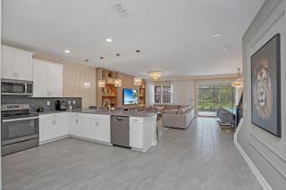 Last Minute Disney Getaway! Private Pool, Hot Tub & Games Room. Book Now! #29580 - Kissimmee - 2