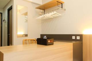 Nice and Cozy Studio at Monroe Tower Apartment By Travelio - Bekasi - 6
