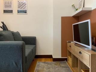 Comfort and Nice 2BR at Cinere Resort Apartment By Travelio - Depok - 3