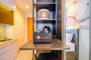 Cozy Stay and Tidy Studio at Evenciio Margonda Apartment By Travelio - Depok - 5