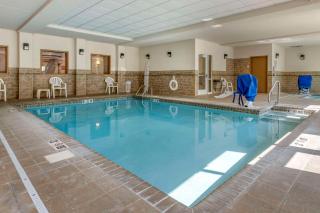 Comfort Inn & Suites - Dover - 4