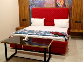 The Grand Royal Inn Hotel - 3