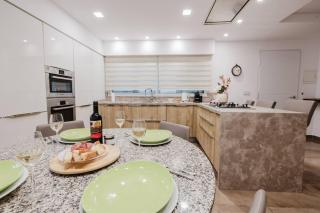 Dolmen Court Qawra Fl13 W Shared Pool! By Homely - St Paul's Bay - 5