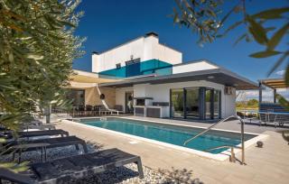 Modern villa zara with pool in Visnjan - Radoši kod Višnjana - 0