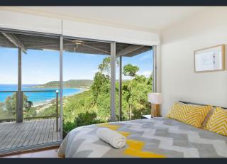 Vue De Vague - Lorne - 1