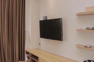 Minimalist and Cozy Studio at Vasanta Innopark Apartment By Travelio - 6