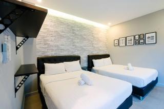 Modern Life Pool Villa - 5