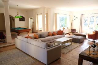 superb prestige property with indoor heated swimming pool, seminar room and tennis court in mouries, in the alpilles in provence – 16 people - 8