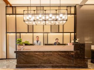 Trendy Romantic Hotel Guangzhou Panyu Qiaonan Aoyuan Plaza Branch - Free Deliver Service to Canton Fair Complex During Canton Fair Period & Free Deliver Service to Guangzhou Baiyun International Airport - 8