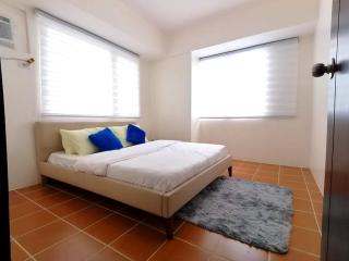 2BR Pioneer Woodland SM Light Boni Mandaluyong Metro Manila - Manila - 0
