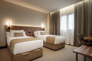 Hotel Rio Badajoz - Badajós - 9