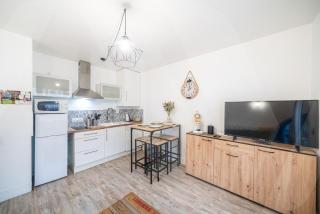 Charmant Appartement Proche Mer by Welhomy - Roses - 3