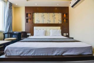 HOTEL Opulence - 8