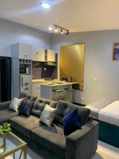 Balcony Open-Plan Studio Units - Lekki phase 1, WI-FI, one with balcony, the other without - 4