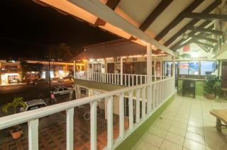 Cadillac Rock Beach Hotel - Jacó - 4