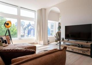 Renovated Art Deco Apartment with Vintage Elements - Ostende - 2