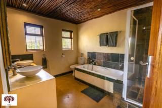 Zebula Golf and Wildlife Estate - Aardwolf Pax 10 - Moi Signature Luxury villa - Mabula - 2