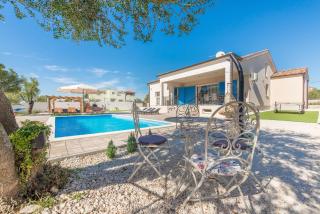 Villa Tara ZadarVillas - Tinj - 0