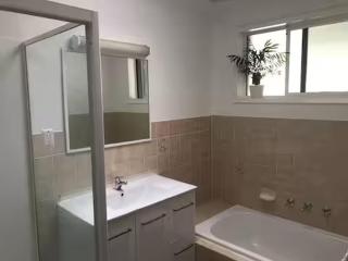 Migaloo Beach House - Wamberal - 3