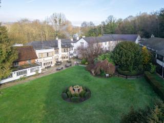 Sunday Box Hill Burford Bridge Hotel - Dorking - 5