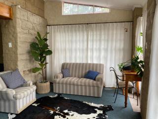 Mvemve Lodge at GrootPoort - Memel - 2