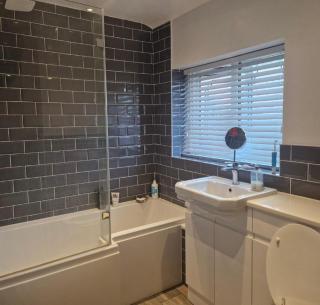 Cosy large double room - Basildon - 2