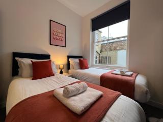 7 Bed House Brighton - Brighton & Hove - 2