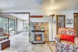 Deck and Fire Pit Cozy Cabin at Terrace Lakes! - Crouch - 6
