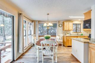 Deck and Fire Pit Cozy Cabin at Terrace Lakes! - Crouch - 5