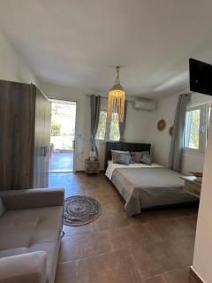 Thekla Guesthouse - - 0