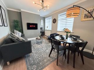 StayLondon - Luxury Stay for 4 Guests with Free Parking - Tourist, Contractors & Aresnal Match - London - 9