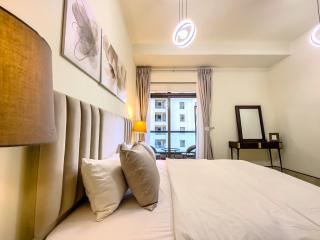 Chic 2BR Beachfront Residence at Amwaj 4 - 1