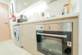 Chic Studio Oasis in Dubai - 1