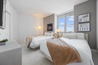 Ventur Beachfront Luxe Condo - Lyfe Beach Resort - Hollywood - 4