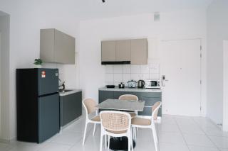 NEW The Sun 3Bedrooms 10pax 2CP - Bayan Lepas - 1