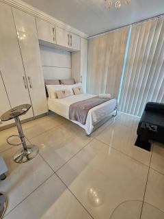 Beautiful Modern Bachelor Apartment On The Beach - Città del Capo - 7