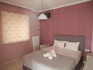 Gio's Central Cosy Apartment with private balcony - Chania - 6