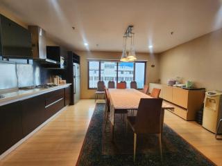 Penthouse Grand Setiabudi Apartment Bandung 250m by Ling-Ling - Bandung - 3