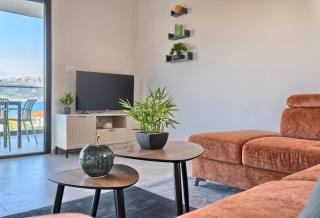 The Lookout Liveli - Premium Sea-View Apartment - Slatine - 5