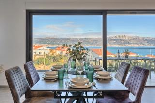 The Lookout Liveli - Premium Sea-View Apartment - Slatine - 0