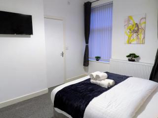 Contractor Home 4BR all ensuite & TVs, NR Stadium - 2