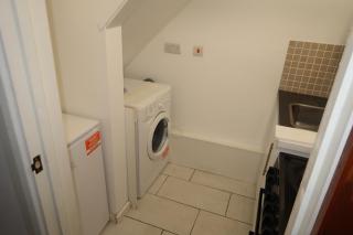 Self-Contained 1-Bed Flat in North Finchley - Finchley - 3