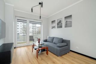 Modern Apartment Desk & Bedroom by Noclegi Renters - Poznań - 0