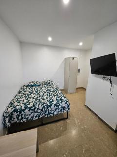 Studio indépendant et bien équipé avec véranda commune - Neuilly-sur-Marne - 2